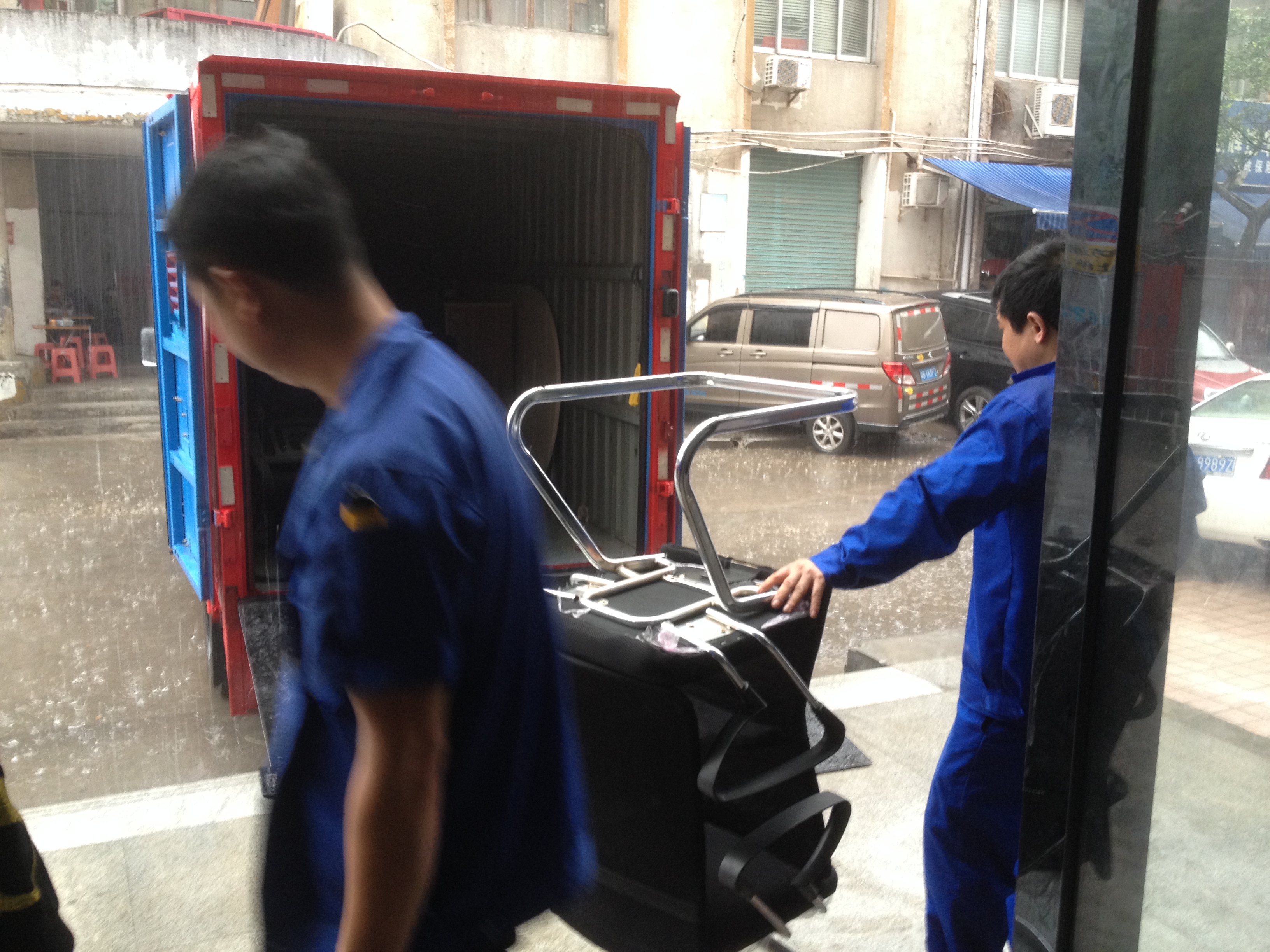 深圳公司搬迁与办公室单位搬家 专业搬运装卸服务的重要性