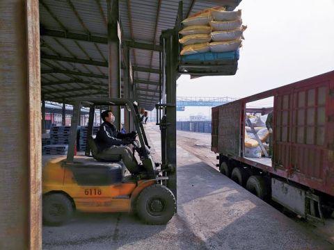 保障农耕物资运输 北京铁路局全面实行&ldquo;无接触式&rdquo;手续办理